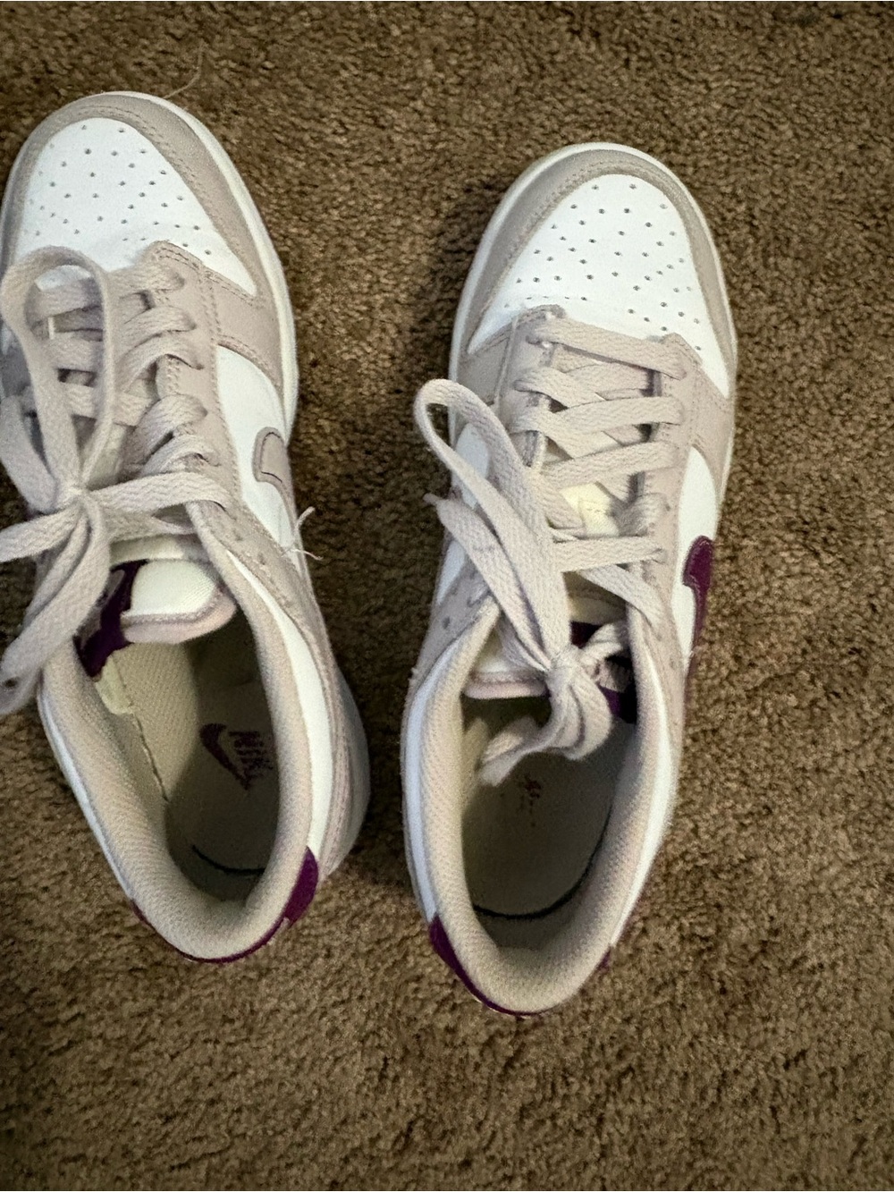 Nike Women’s White and Light Purple Low-Top Sneakers with Purple Swoosh